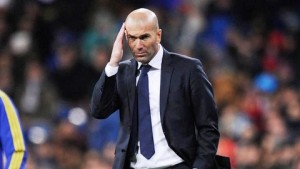 Zidane -dang-rat-dau-dau-vi-van-de-nay-sinh-o- Real