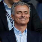 Mourinho dùng PSG vòi MU với lương khủng